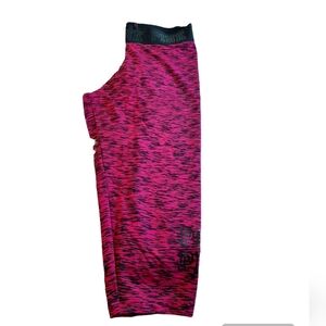 PINK Victoria's Secret | Ultimate Capri Leggings Size Small